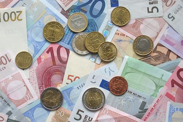 Spending Money Abroad in 2026: What UK Travellers Actually Need to Know